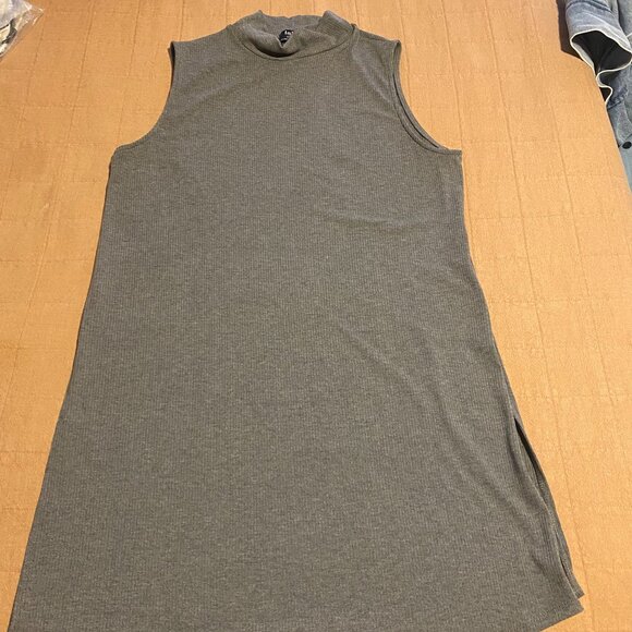 Dressed in Lala - Gigi Sleeveless Ribbed Playsuit TOP ONLY - Picture 1 of 4